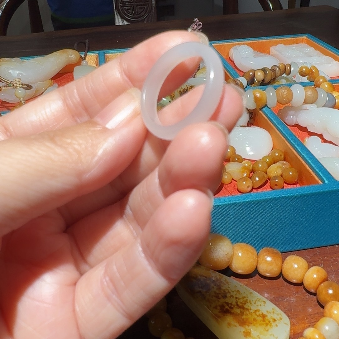 和田玉未镶嵌戒指