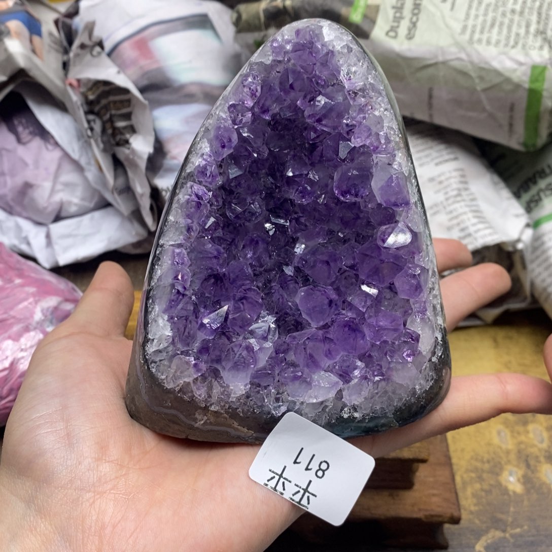 紫晶乌拉圭未镶嵌