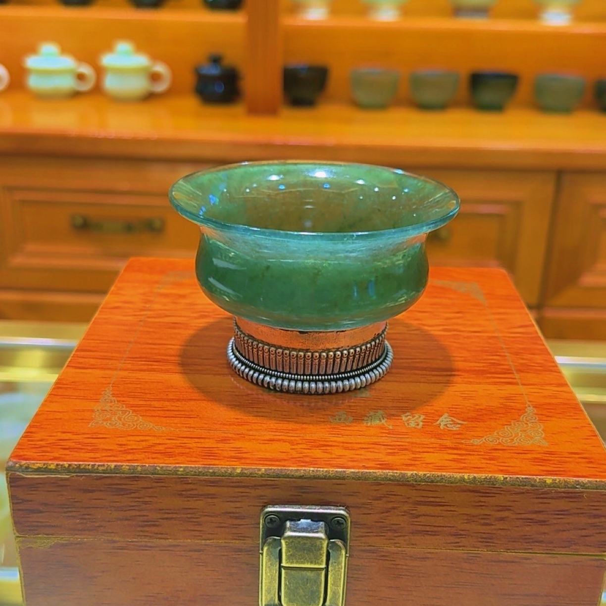 西藏仁布老玉高档轻奢女款标准茶碗9公分