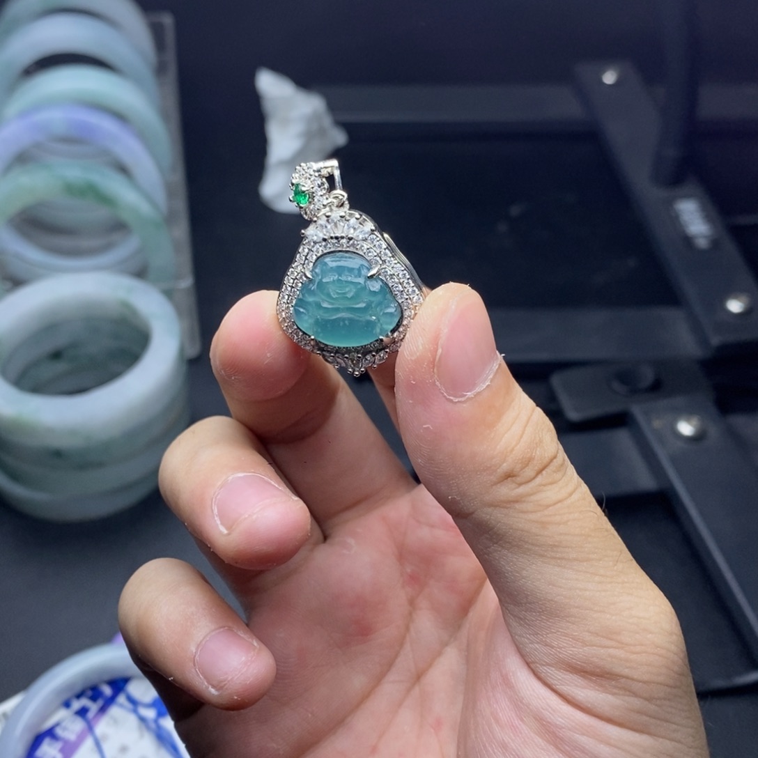 翡翠未镶嵌挂件翡翠