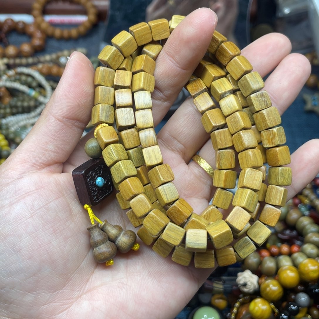 维腊木（绿檀）无事牌