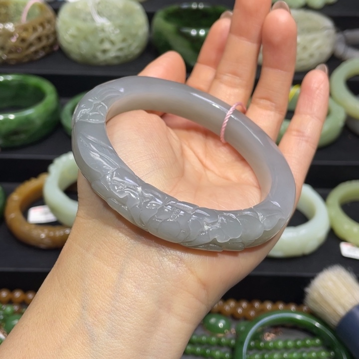 和田玉手镯61+圈口 编号35未镶嵌