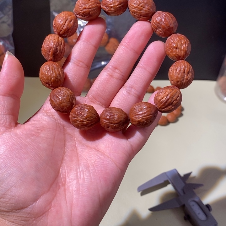 文玩核桃手串……11