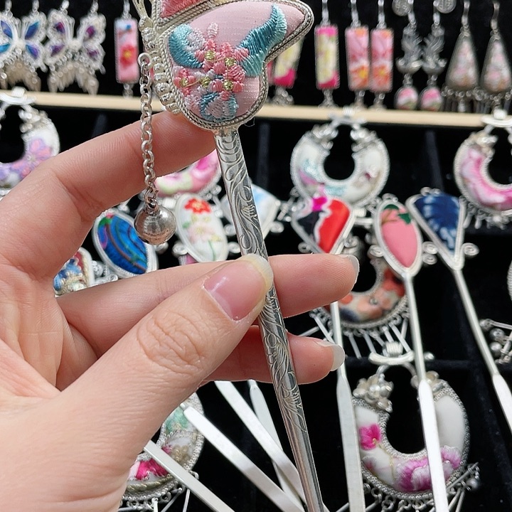 织绣非遗刺绣饰品