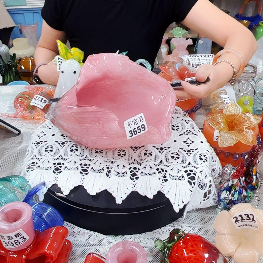 3659 家悦琉璃工艺品不完美