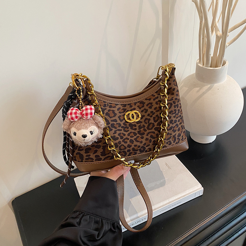 水桶包韩版单根小众斜挎包洋气复古风豹纹牛仔单肩款拉链网红时尚