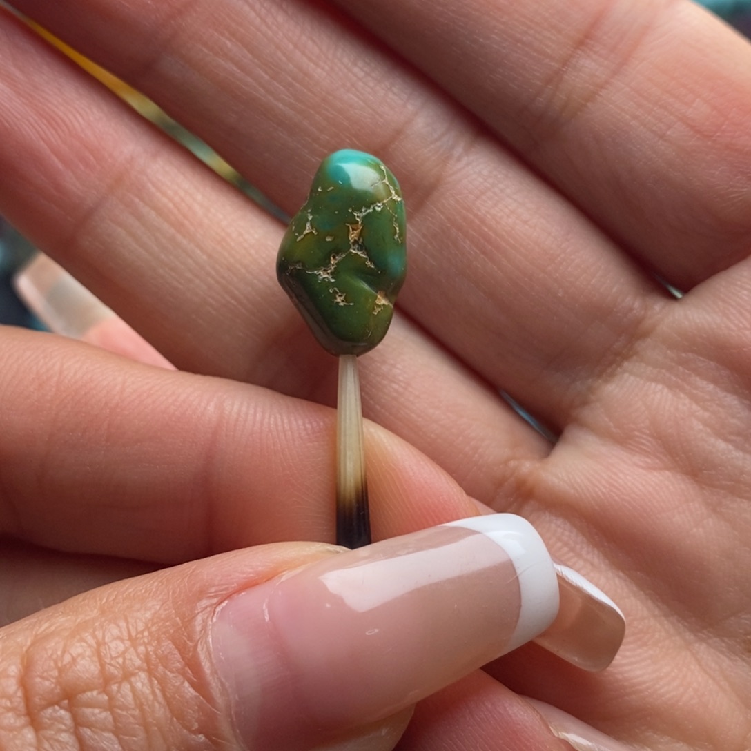 绿松石未镶嵌珠宝奇石