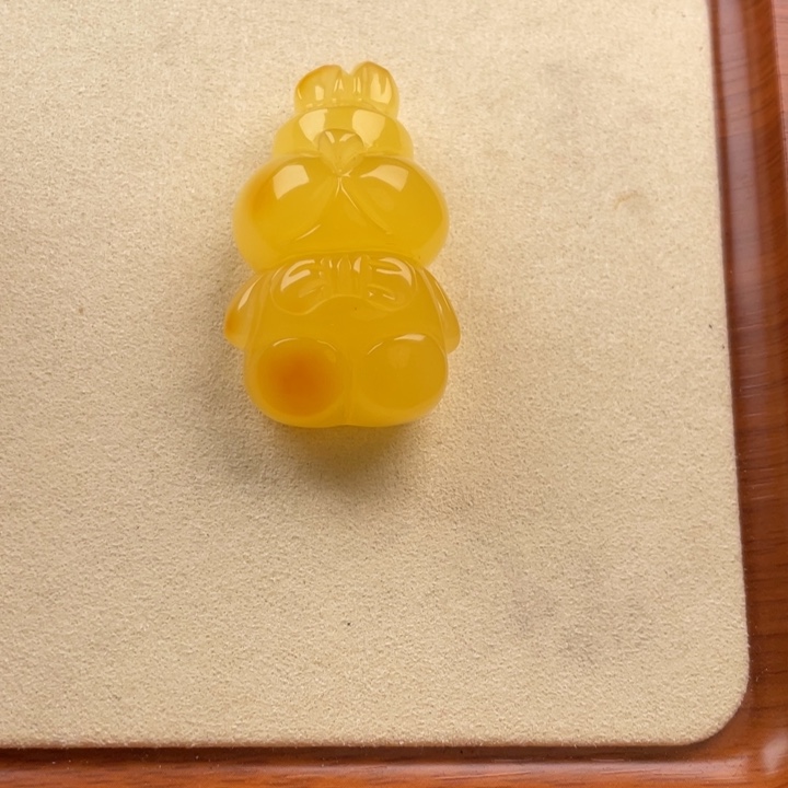 未镶嵌琥珀裸石好