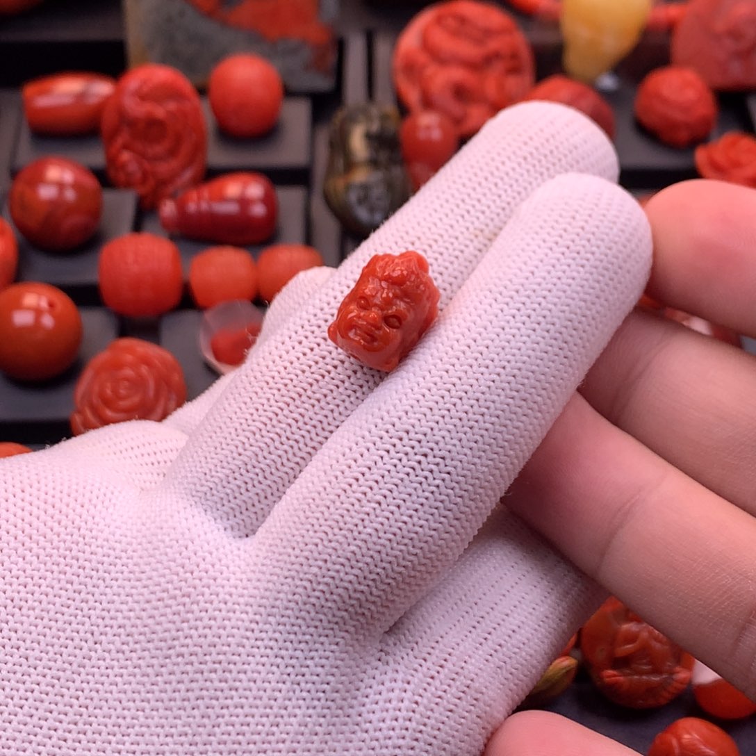 南红玛瑙未镶嵌精工雕刻满色满肉柿子红黄财神背云11.1mm