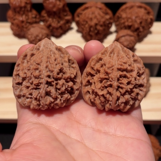 文玩核桃吊坠满天星