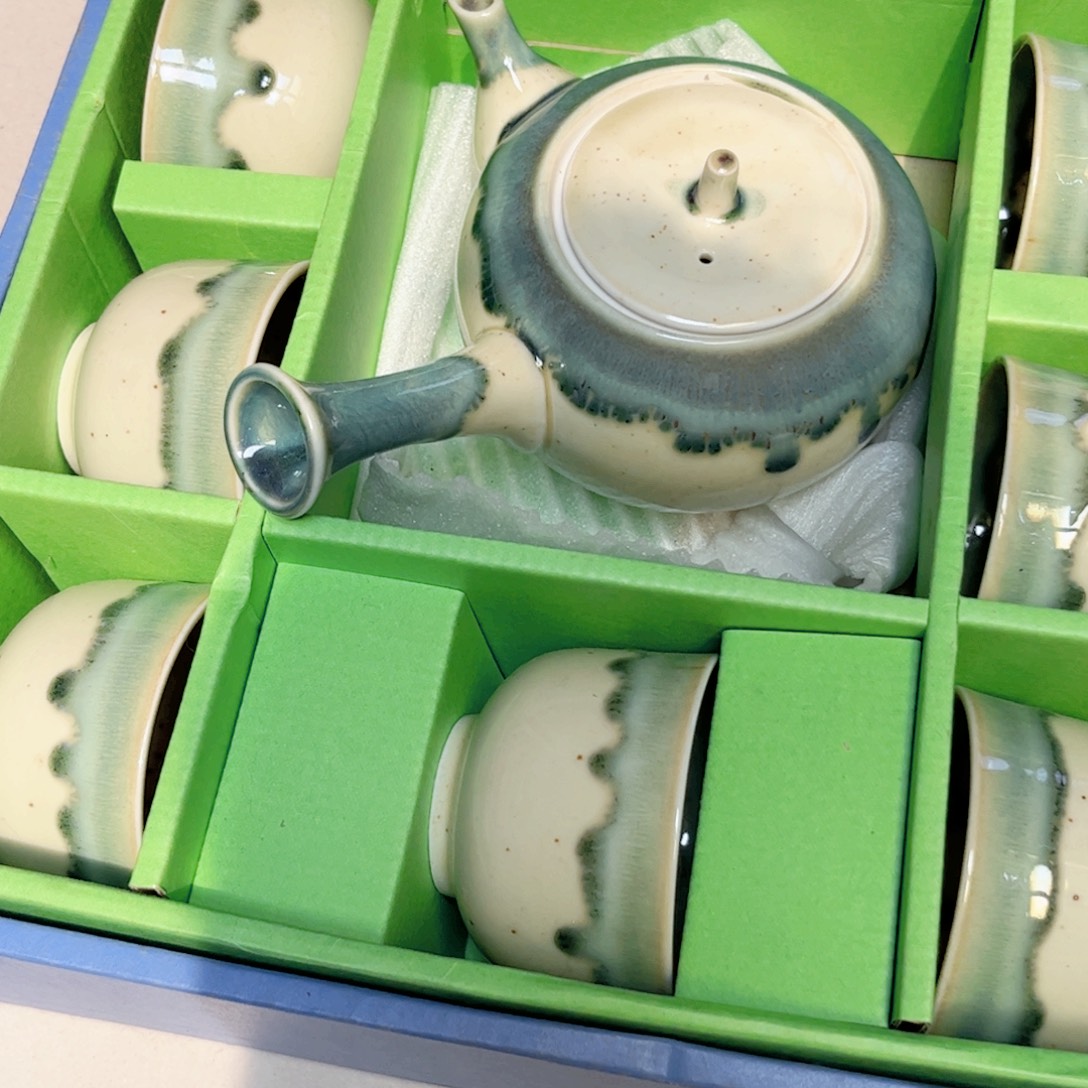 小***丽瓷片欢迎光临美桃儿