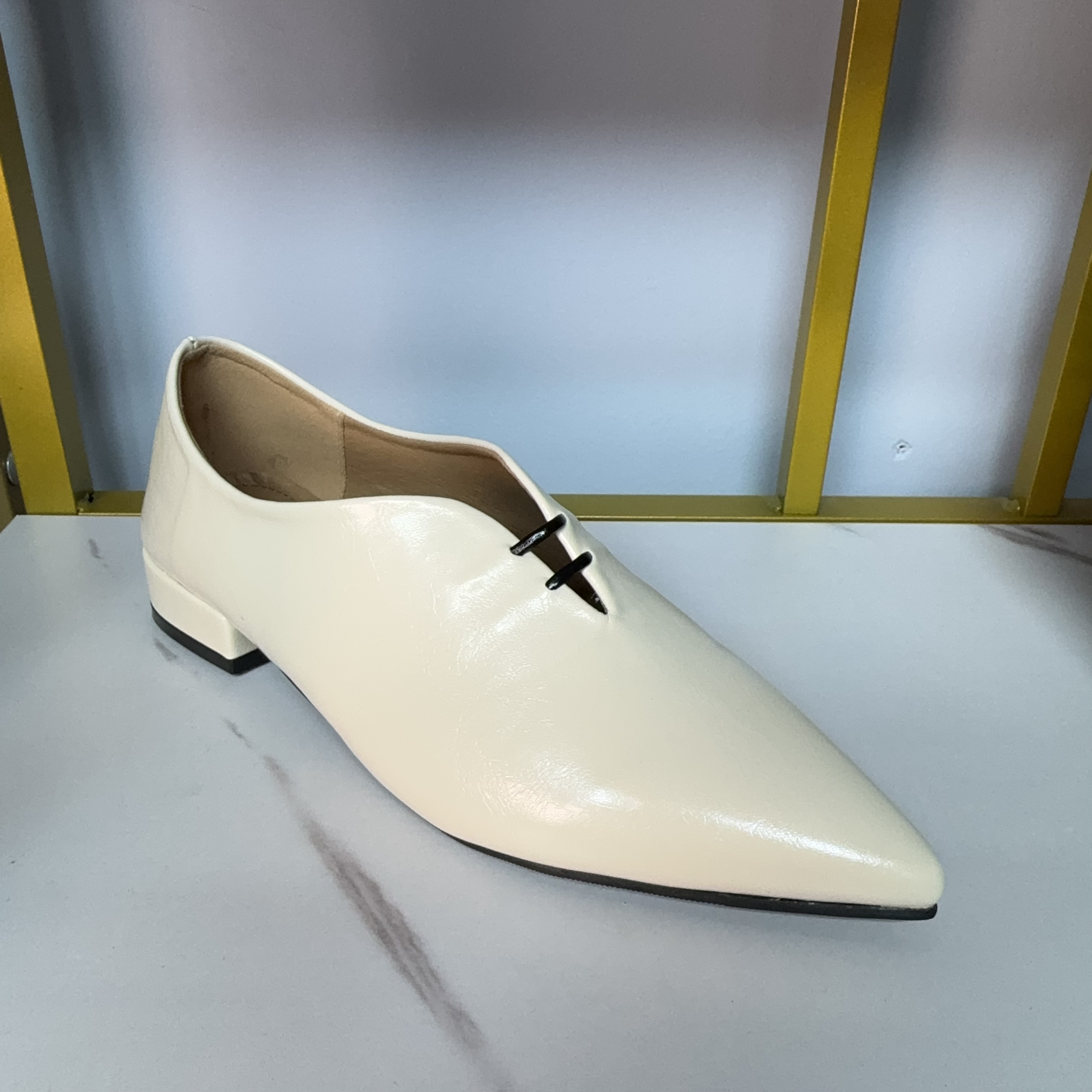 太好看了！平底鞋女春法式尖头深口真皮软底单鞋