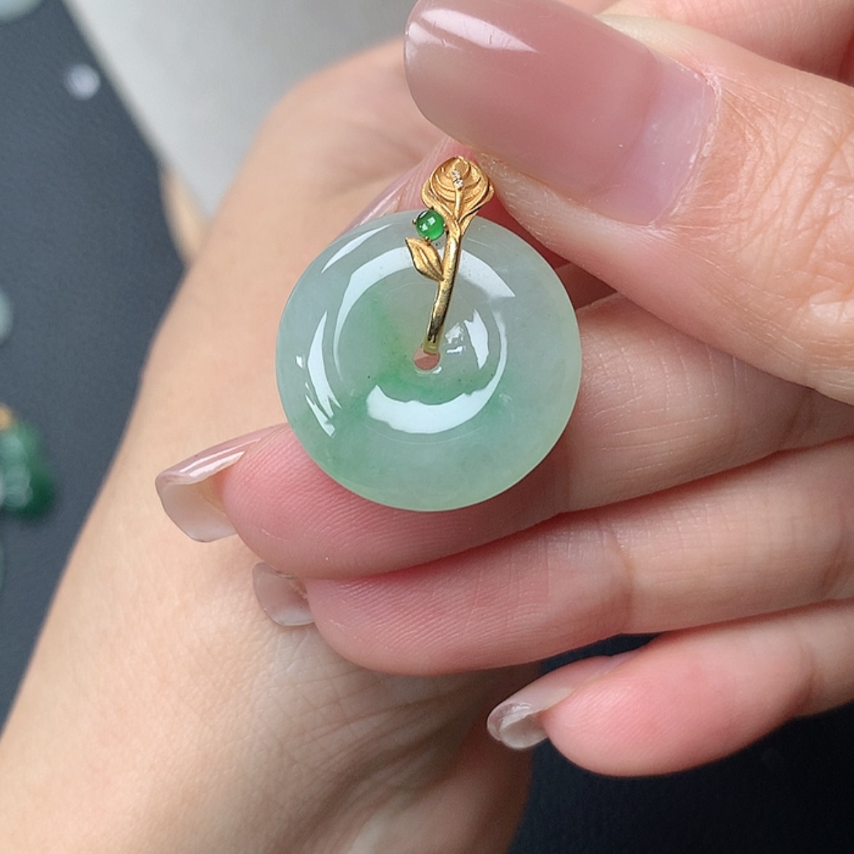 【闪购商品】翡翠吊坠(赠链)18K金镶嵌