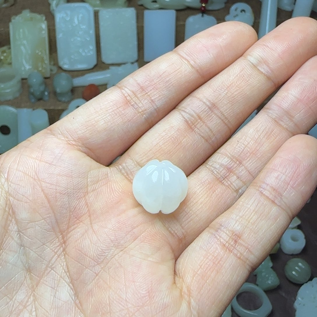 和田玉未镶嵌挂件小*?