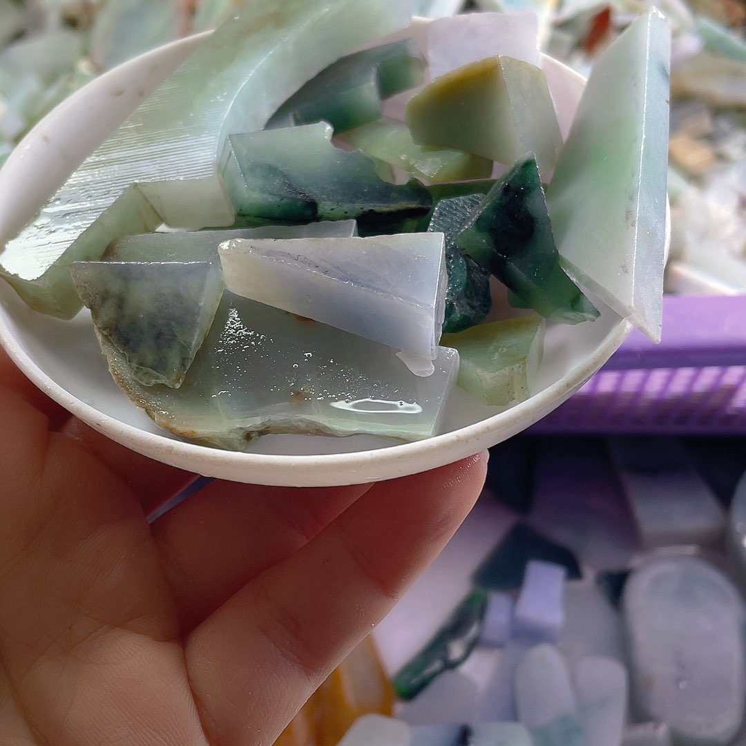 颈饰未镶嵌翡翠余*果