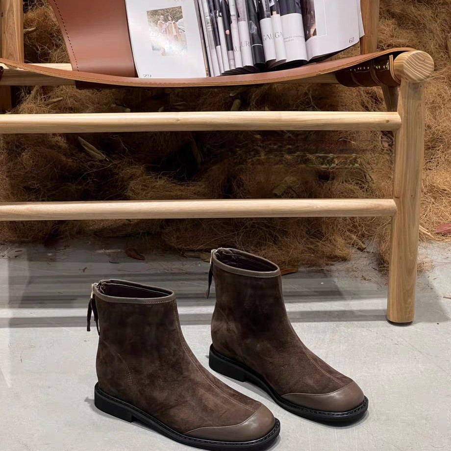 羊猄！真皮圆头平底低跟瘦瘦靴休闲短靴 加绒