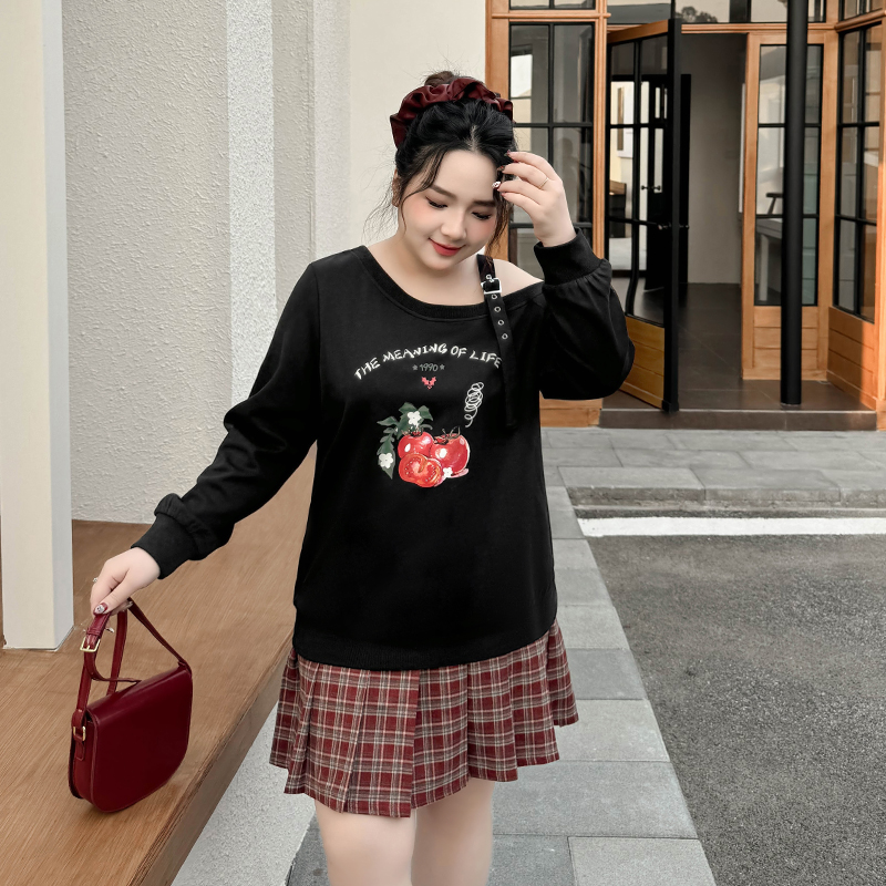 DC7062大码女装【童趣西红柿】露肩印花长袖卫衣春季200斤显瘦上衣