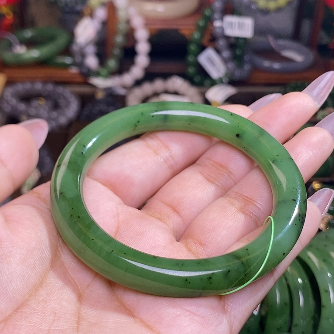 和田玉碧玉苹果绿老料手镯56未镶嵌