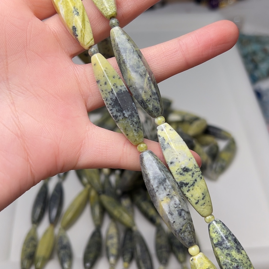 玛瑙/玉髓合金珠宝半成品Y657。10mm天然图画石长桶珠一条