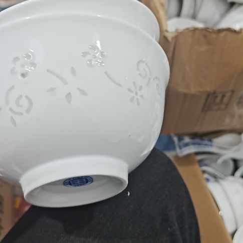 瓷玲珑白色6寸面碗2个微瑕疵