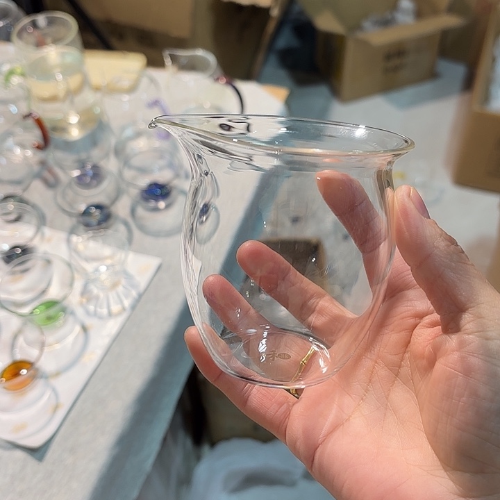 天辰无耳公杯。           