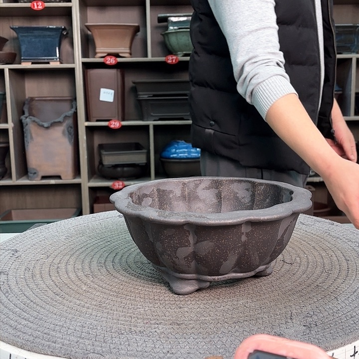 紫砂花盆紫砂的颜色很好看