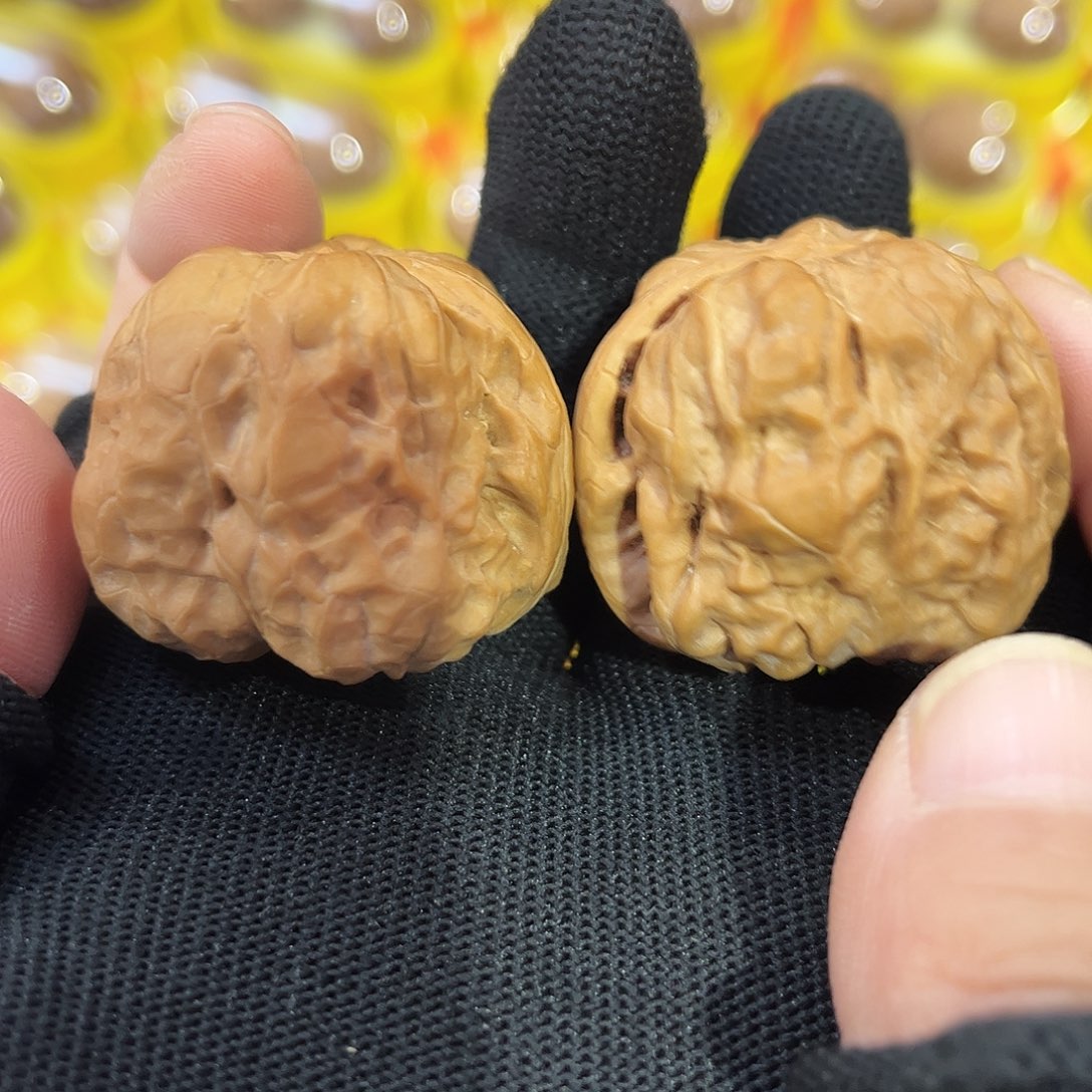 文玩核桃把件蛤蟆头核桃全品