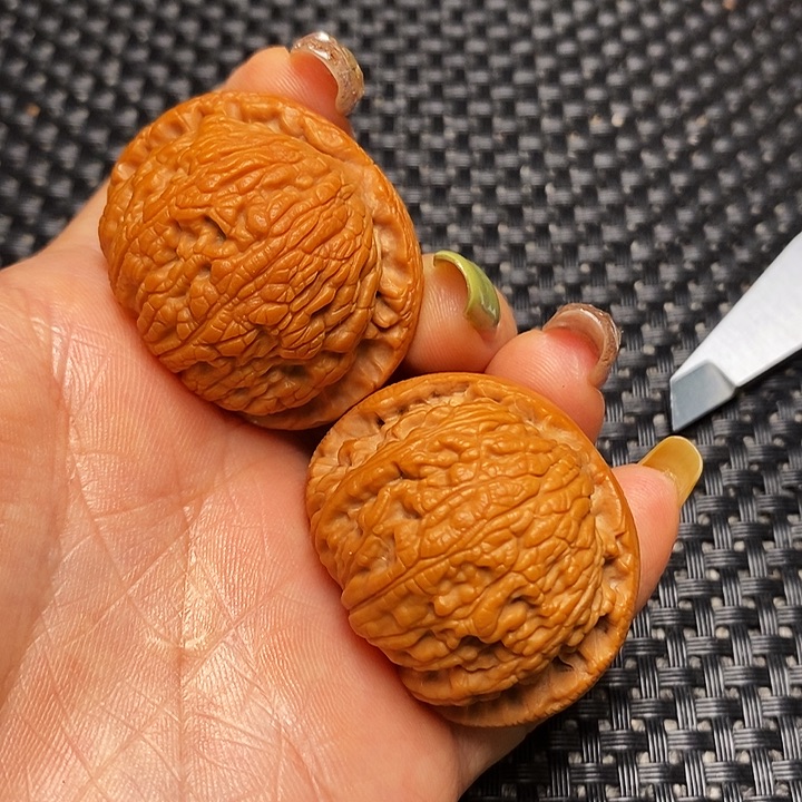 文玩核桃把件秦岭核桃