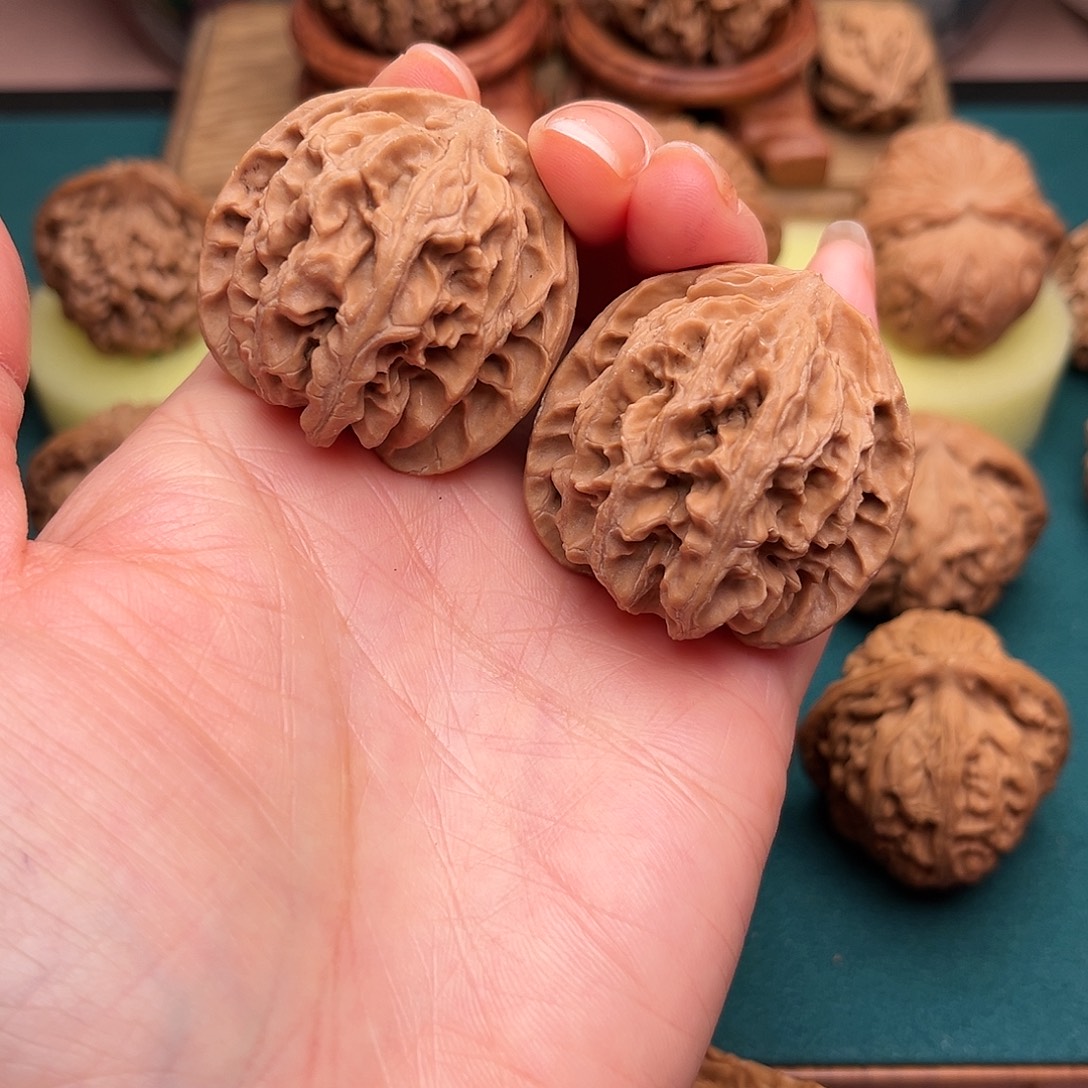 文玩核桃把件苹果园