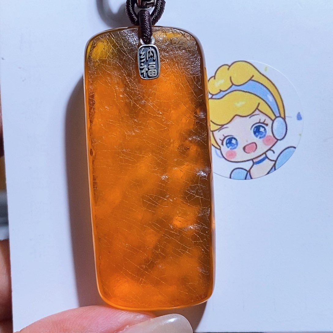 未镶嵌琥珀珠宝奇石