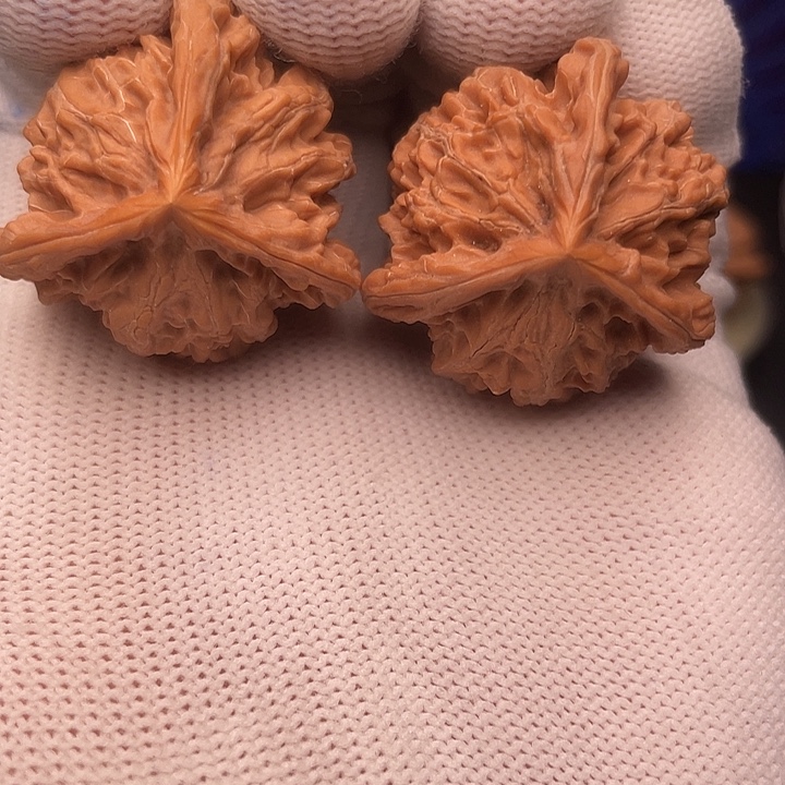 文玩核桃吊坠盘山