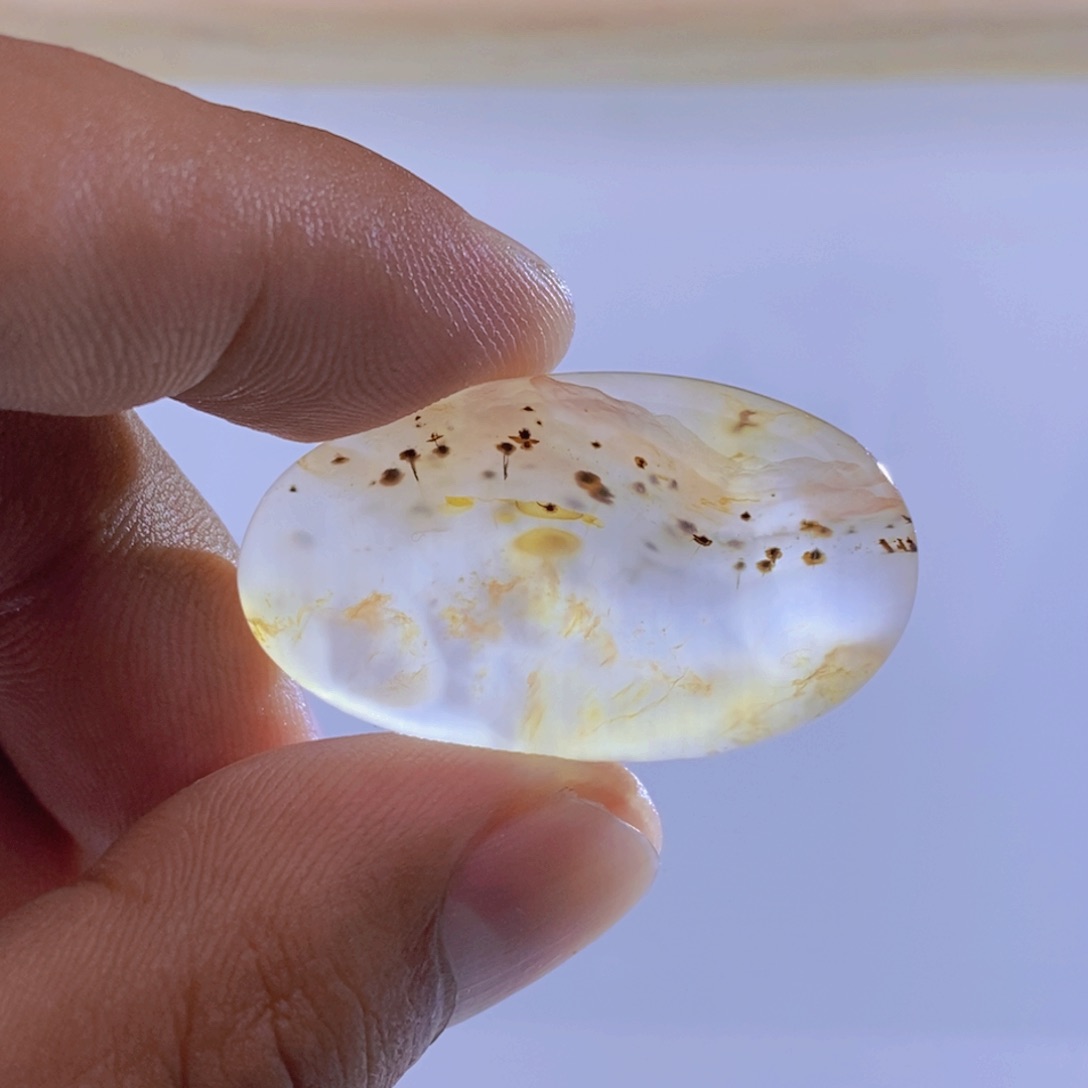 玛瑙/玉髓颈饰未镶嵌丫**?