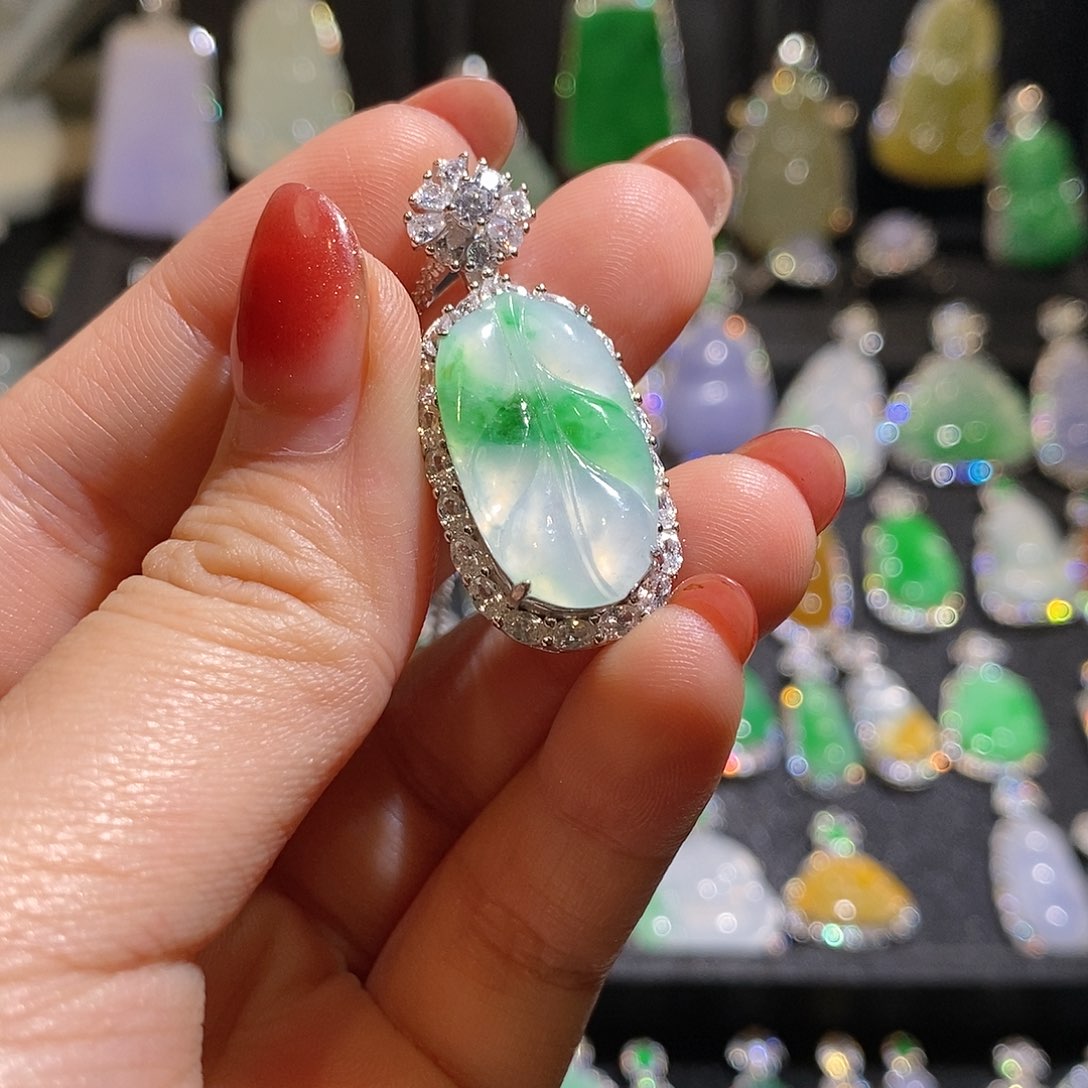 颈饰银S925镶嵌翡翠天然翡翠