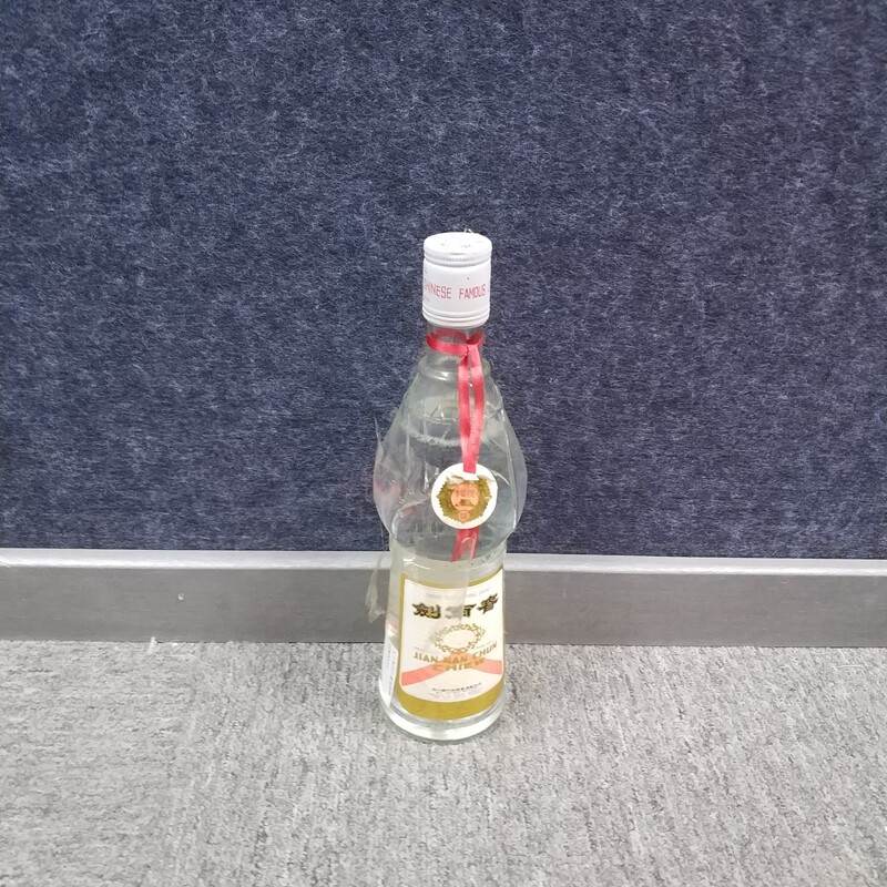 93年白盖剑南春500ml52度SJ-M25E6007286-01