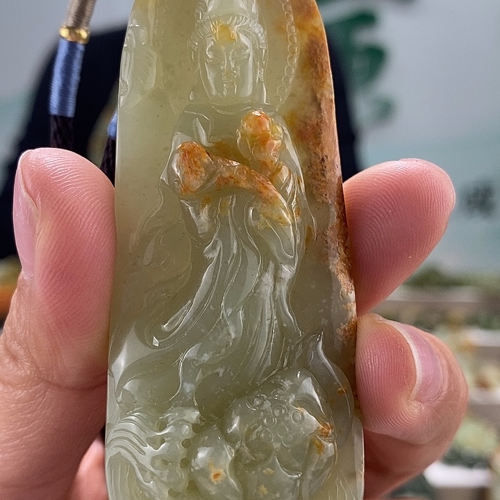 透闪石质玉挂件未镶嵌