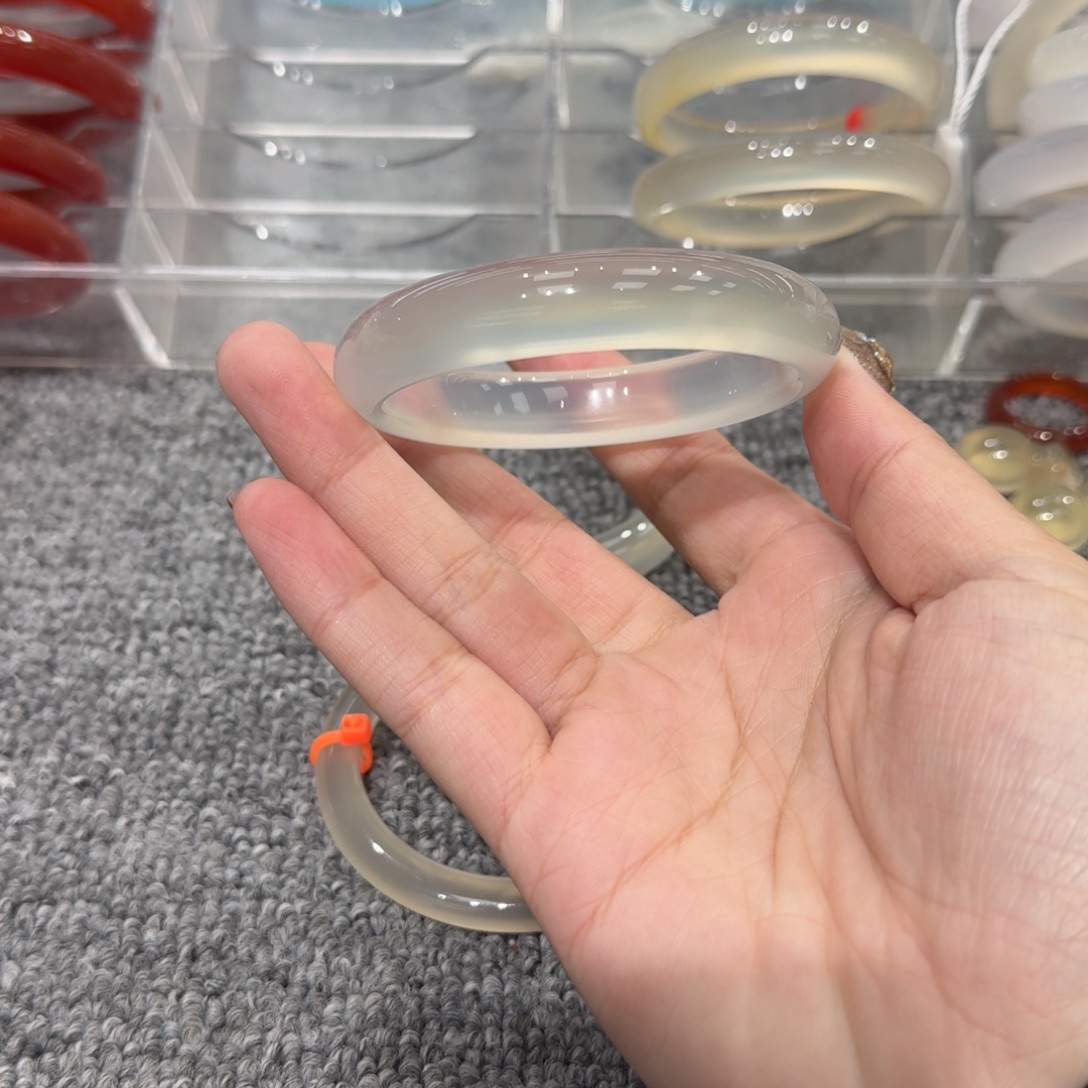 s***r玛瑙/玉髓未镶嵌手镯06