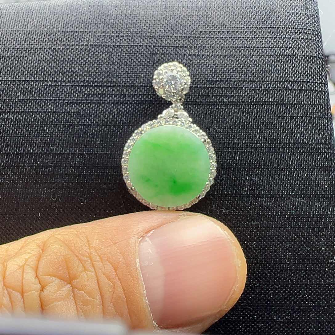 翡翠颈饰银S925镶嵌翡翠