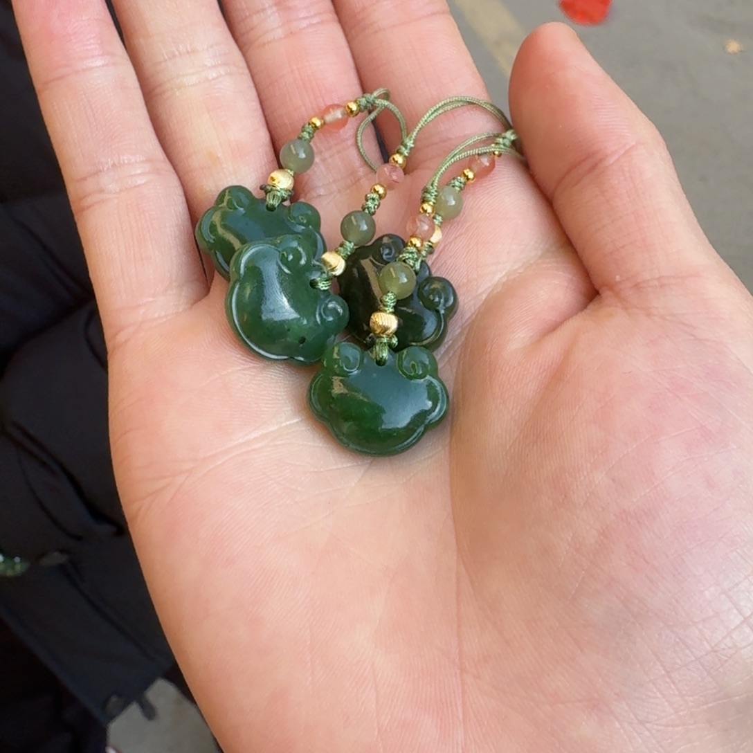 颈饰未镶嵌和田玉