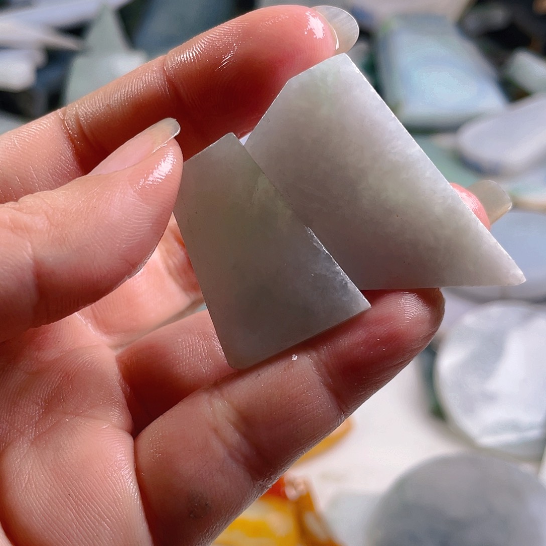 颈饰未镶嵌翡翠a