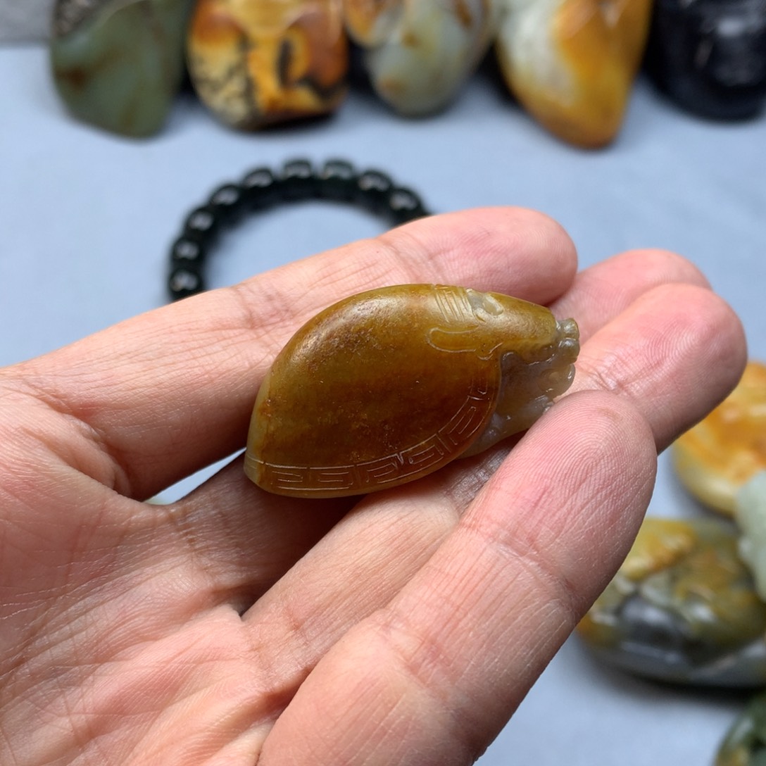 和田玉挂件未镶嵌