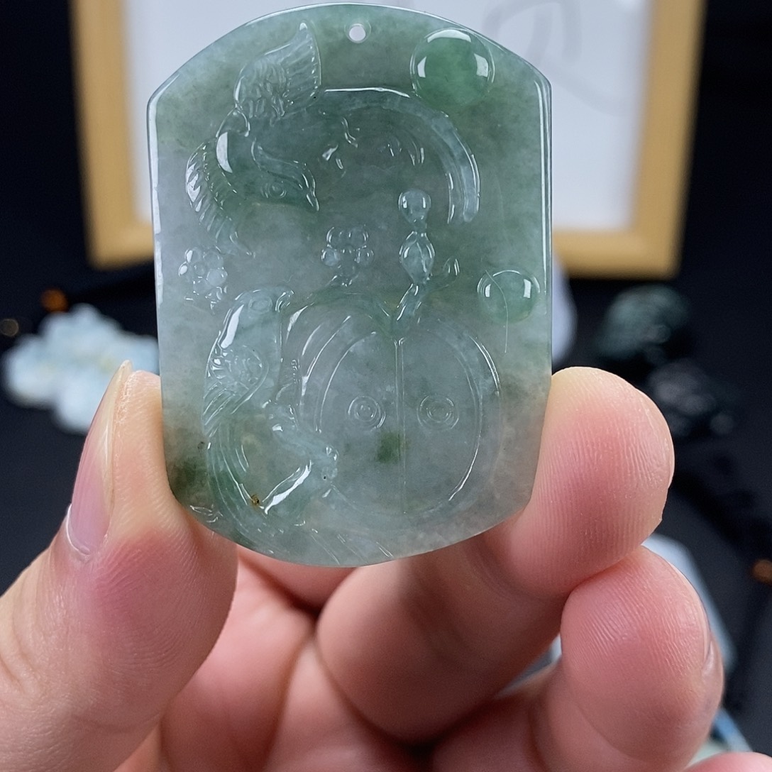 翡翠未镶嵌颈饰翡翠