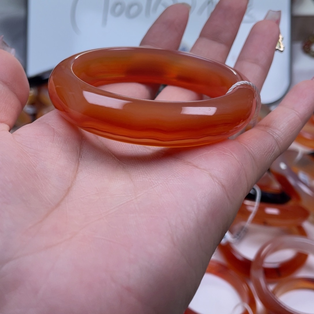玛瑙/玉髓手镯未镶嵌