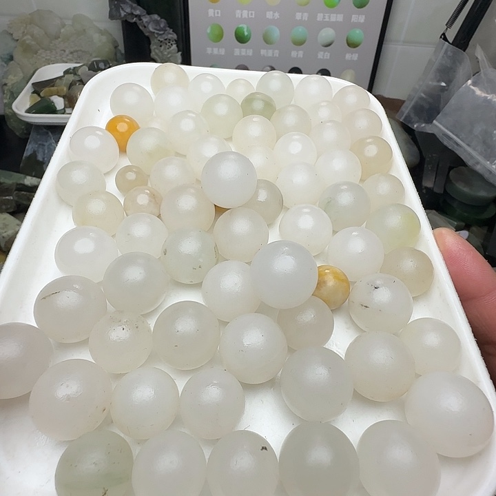 爽***付和田玉（糖玉）未镶嵌珠宝半成品