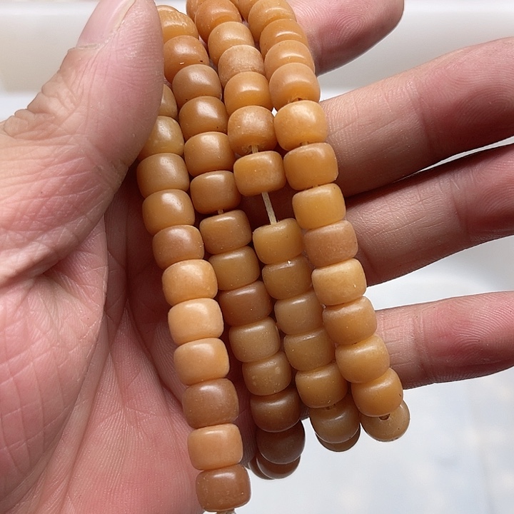 白玉菩提吊坠瑕疵9风化直切