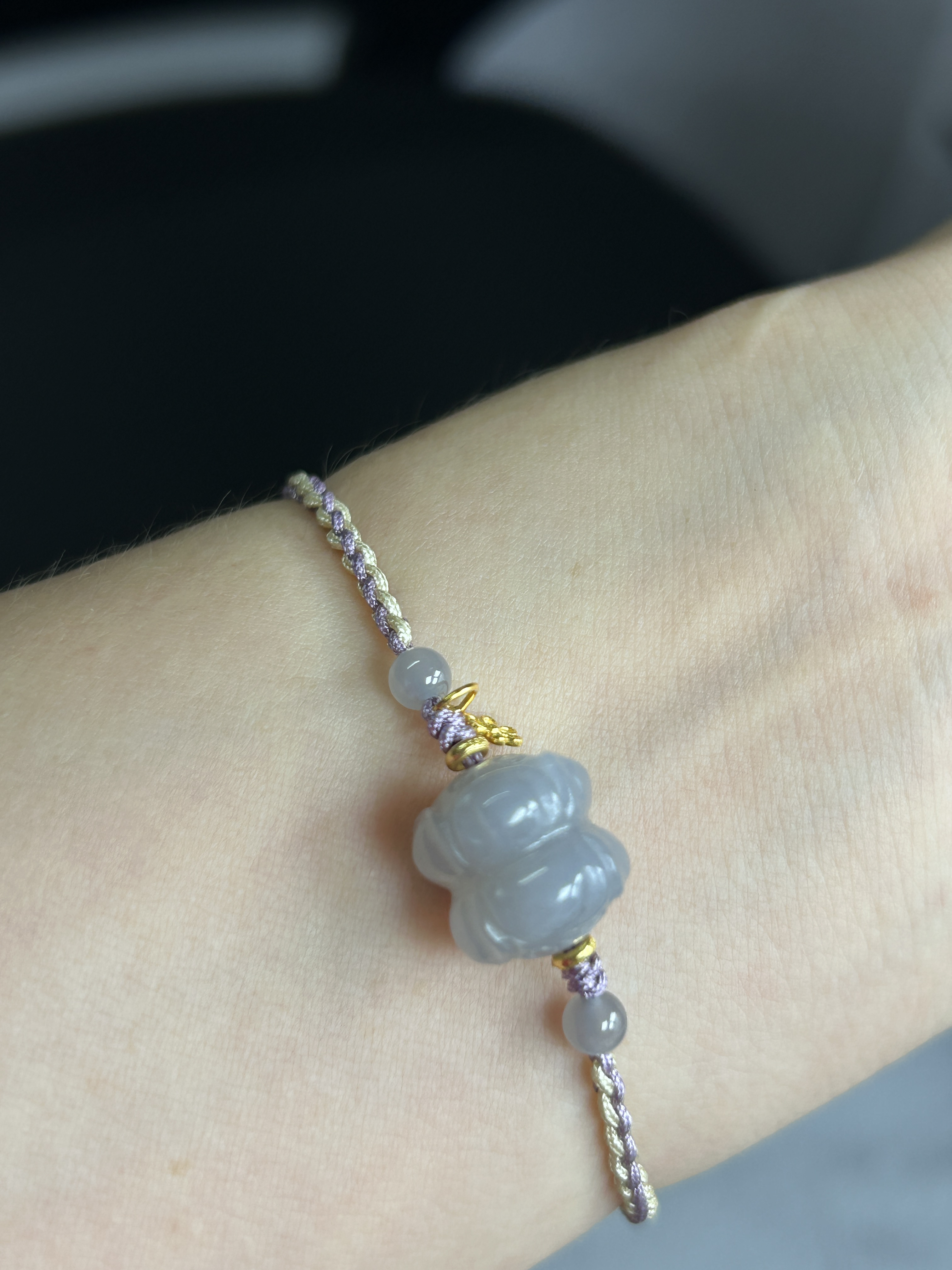 和田玉并蒂莲双莲花珠精致手绳，卡12厚11(多样性发一件）