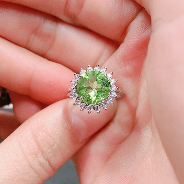 橄榄石戒指银S925镶嵌10✖️10