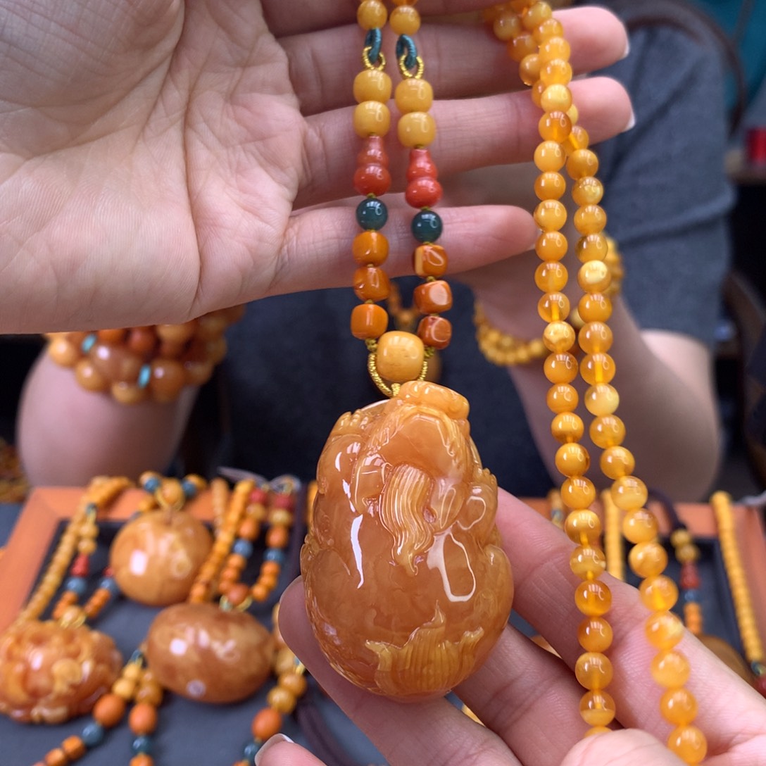 蜜蜡颈饰未镶嵌天然