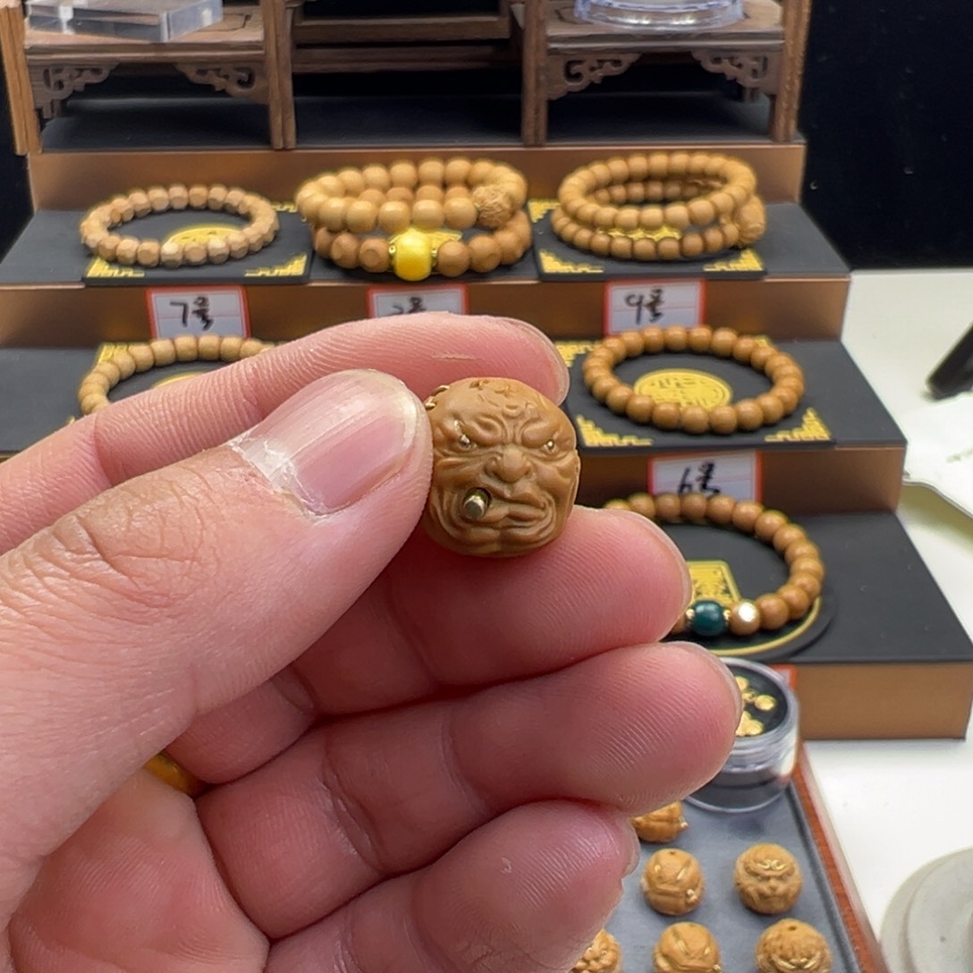 猴头核桃手串1*a镶嵌烟鬼