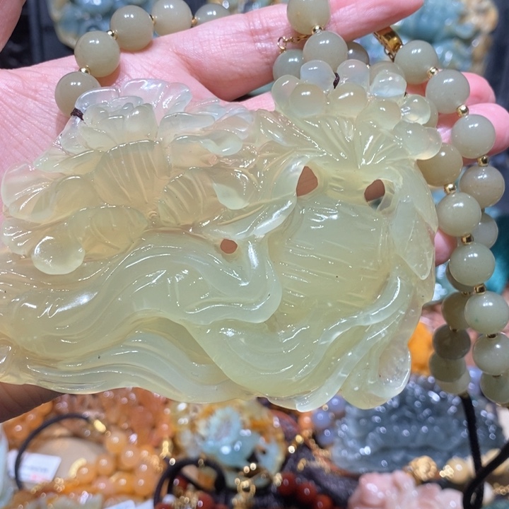 岫玉毛衣链未镶嵌