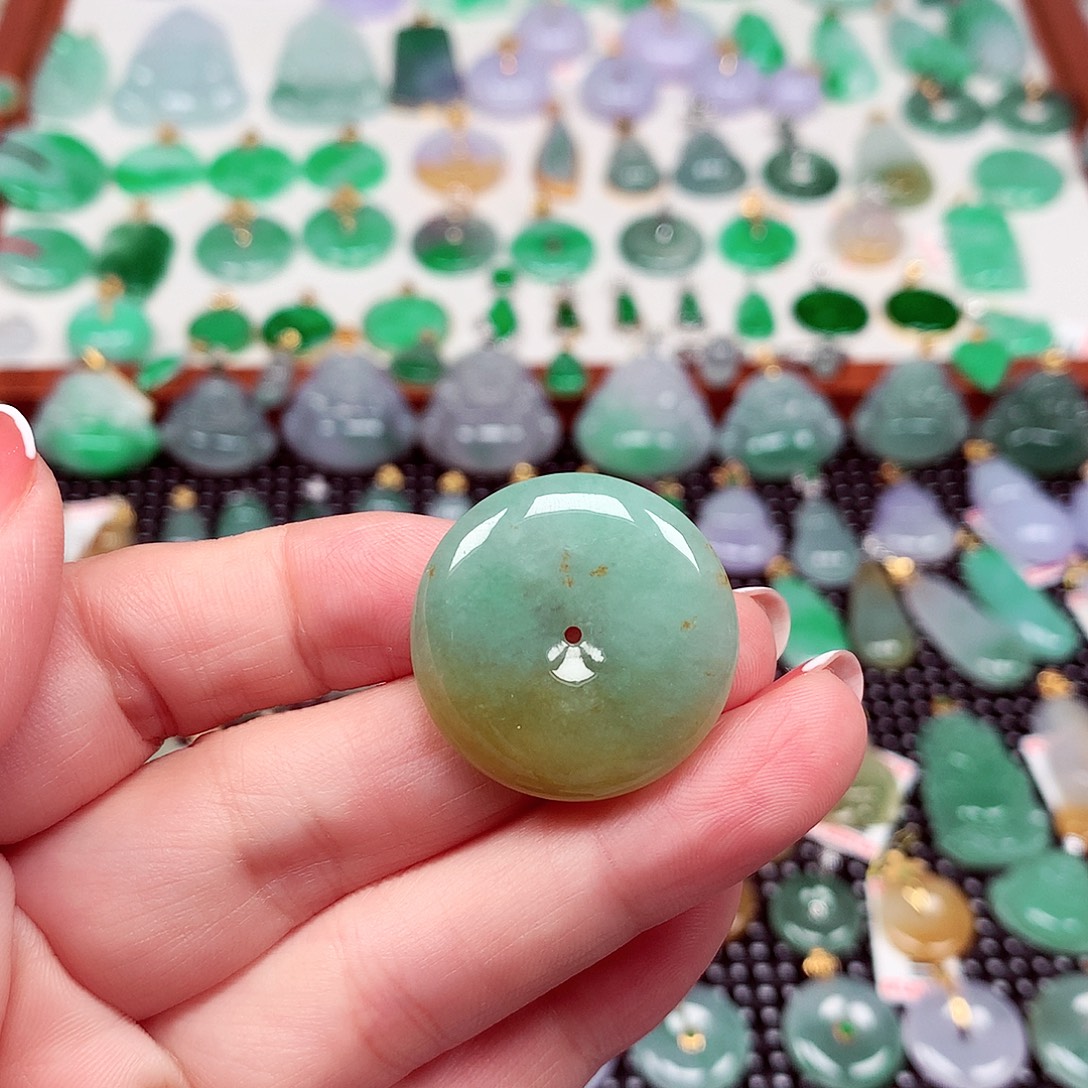 翡翠未镶嵌颈饰天然翡翠A货